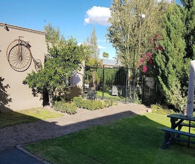 膳宿费 Old House Lodge