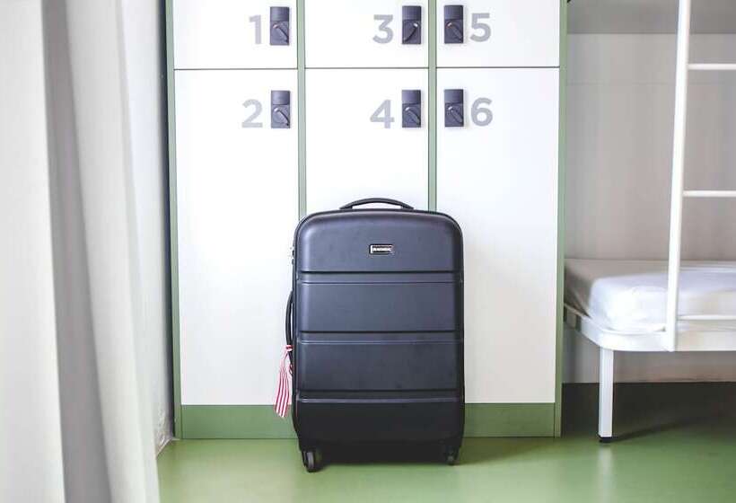 Sant Jordi Hostels Rock Palace