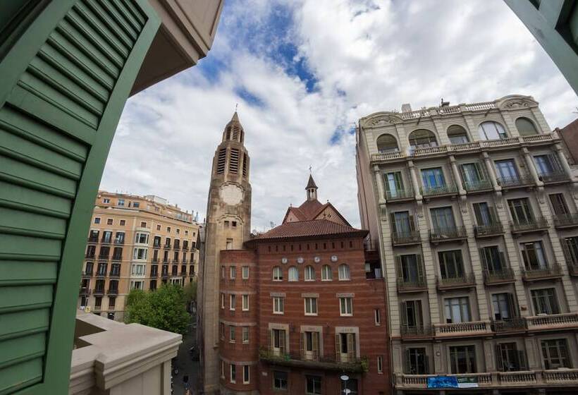 Sant Jordi Hostels Rock Palace