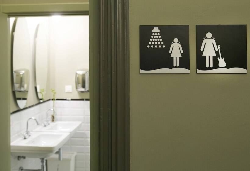 Sant Jordi Hostels Rock Palace