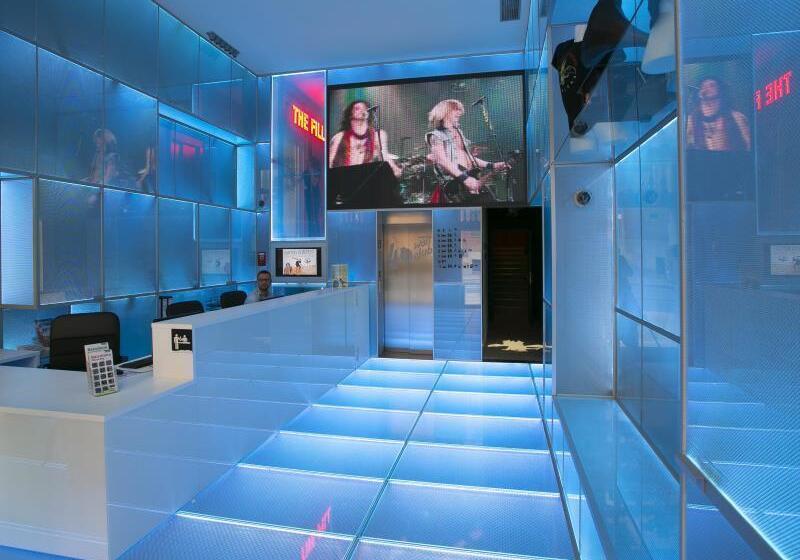 Sant Jordi Hostels Rock Palace