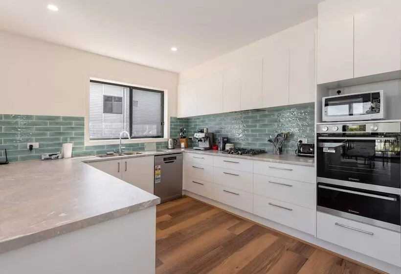 Aamiaismajoitus (B&B) Batemans Bay Delight