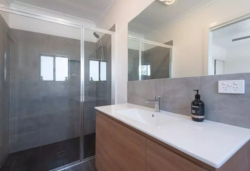 Aamiaismajoitus (B&B) Batemans Bay Delight