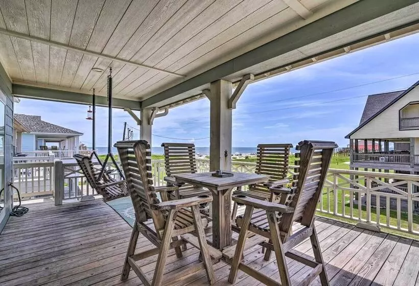 Walk To Ocean: Bright Crystal Beach House W/ Deck!