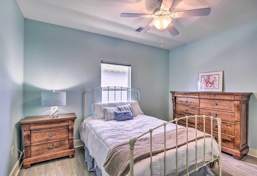 Walk To Ocean: Bright Crystal Beach House W/ Deck!