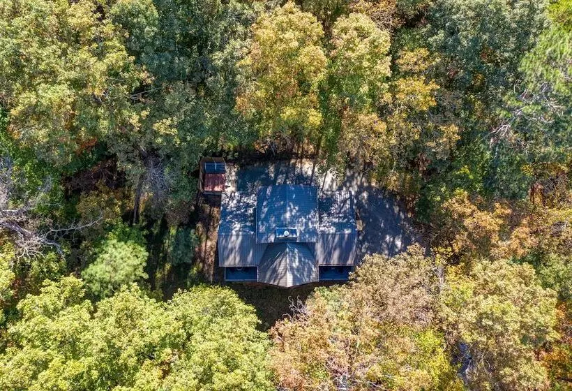 Buck Valley Lodge Mountain Getaway!