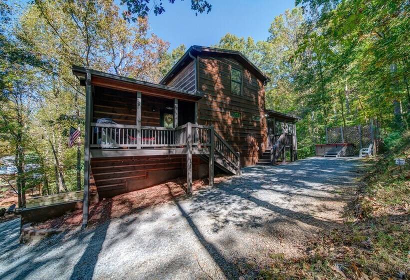 Buck Valley Lodge Mountain Getaway!