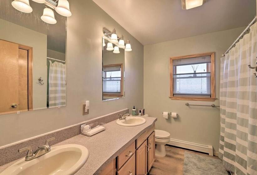 Catskills Mtn Retreat W/ Panoramic View & Fire Pit