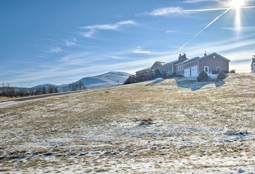 Catskills Mtn Retreat W/ Panoramic View & Fire Pit