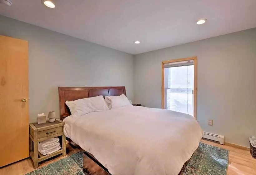 Catskills Mtn Retreat W/ Panoramic View & Fire Pit