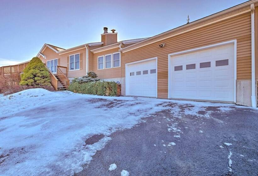 Catskills Mtn Retreat W/ Panoramic View & Fire Pit