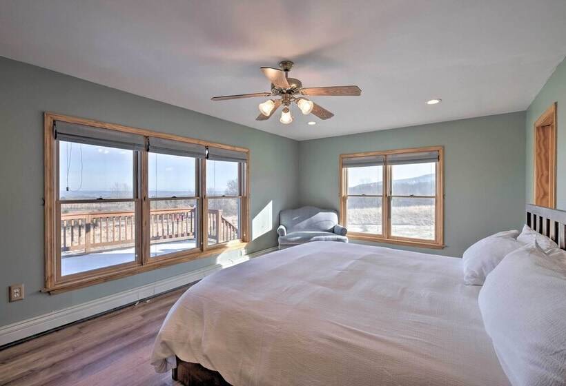 Catskills Mtn Retreat W/ Panoramic View & Fire Pit