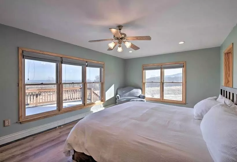 Catskills Mtn Retreat W/ Panoramic View & Fire Pit