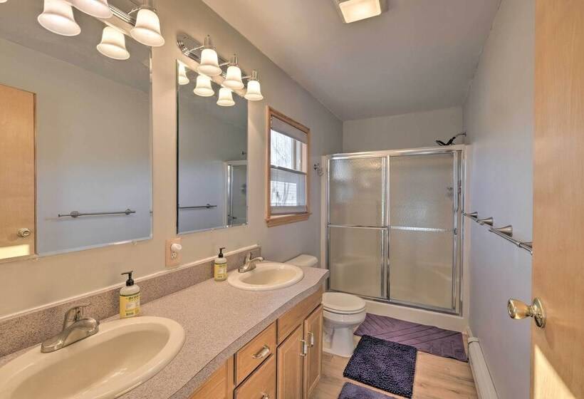 Catskills Mtn Retreat W/ Panoramic View & Fire Pit