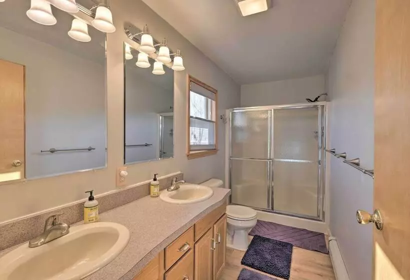 Catskills Mtn Retreat W/ Panoramic View & Fire Pit