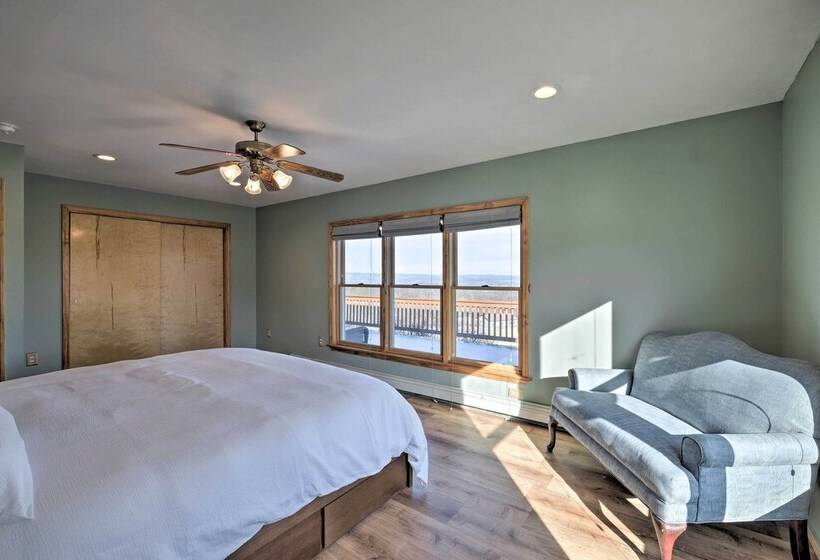 Catskills Mtn Retreat W/ Panoramic View & Fire Pit