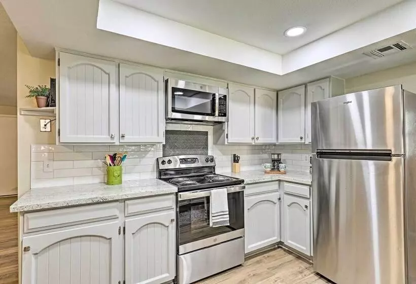 Central Pine Hideaway Family Friendly!