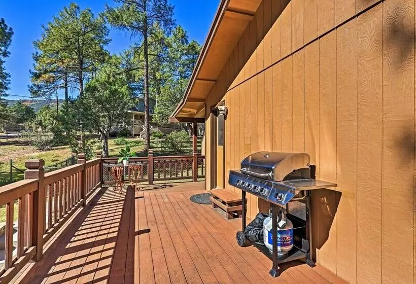 Central Pine Hideaway Family Friendly!