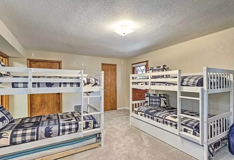 Central Pine Hideaway Family Friendly!