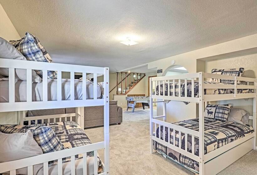 Central Pine Hideaway Family Friendly!