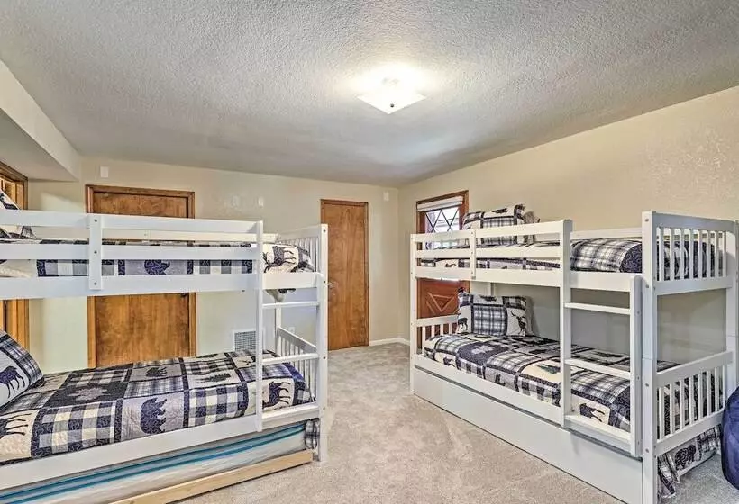 Central Pine Hideaway Family Friendly!
