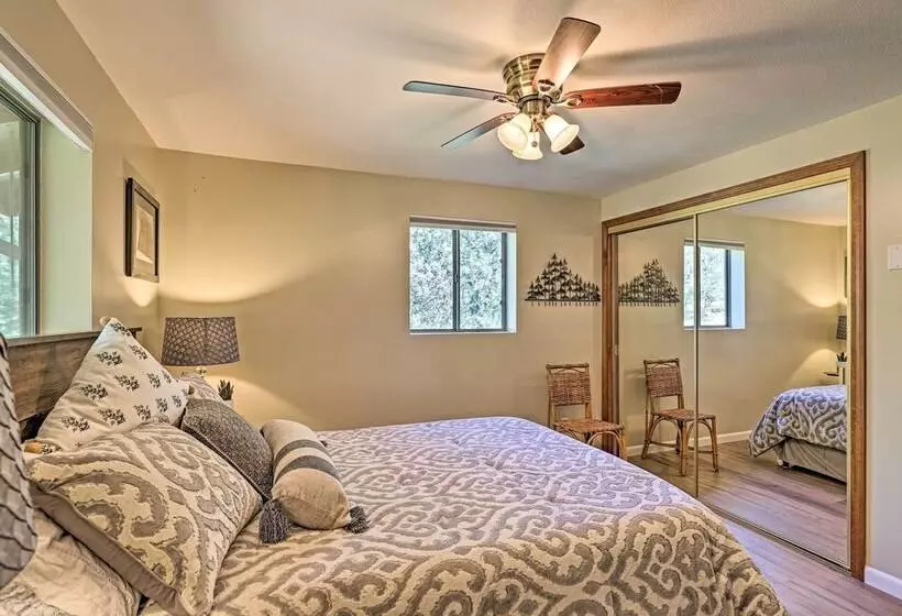 Central Pine Hideaway Family Friendly!