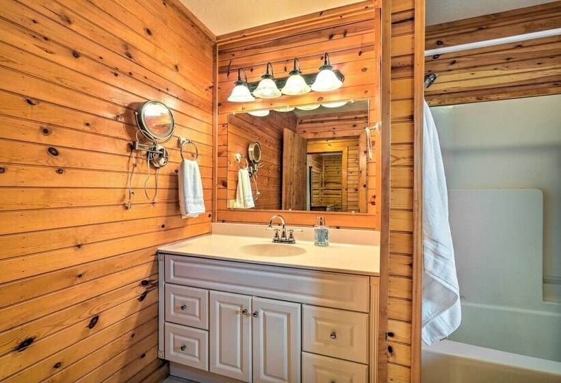 Charming Cabin < 3 Mi To Dale Hollow Lake!