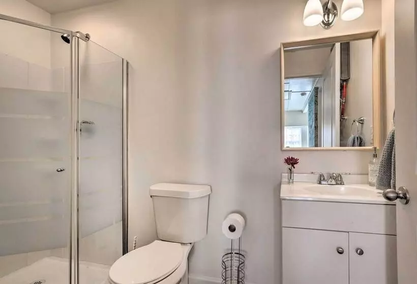 Claires Cottage ~ 4 Mi To Downtown Greenville!