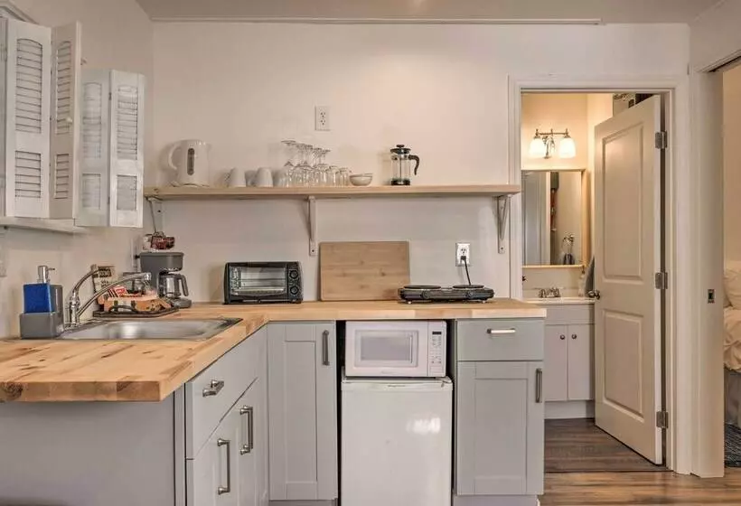 Claires Cottage ~ 4 Mi To Downtown Greenville!