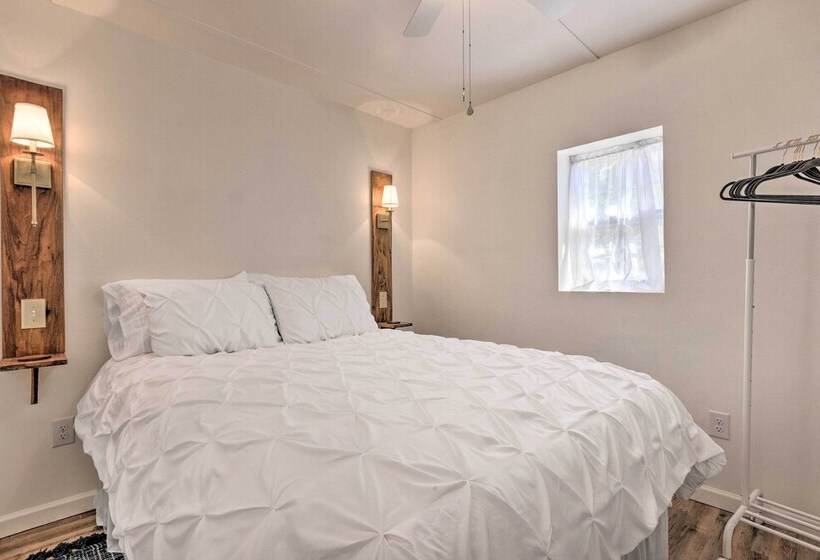 Claires Cottage ~ 4 Mi To Downtown Greenville!