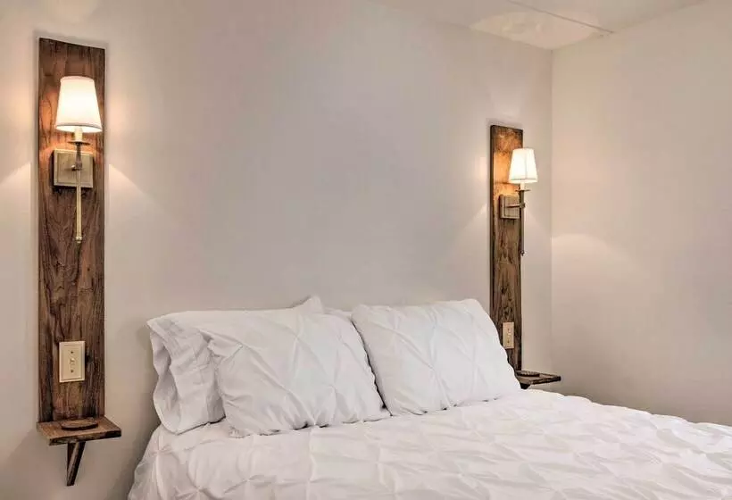 Claires Cottage ~ 4 Mi To Downtown Greenville!