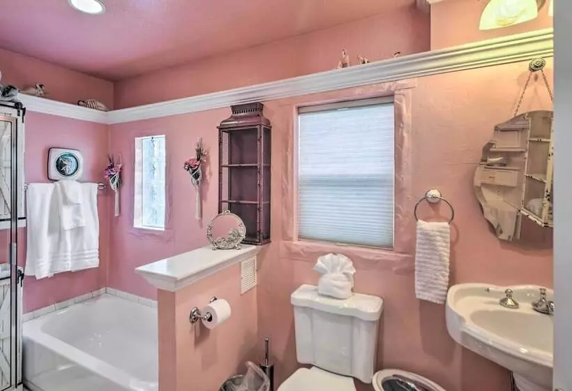 Charming Loveland Home W/ Yard, Walk To Dtwn!