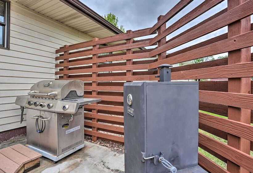 Quiet Rapid City Home Walk To Canyon Lake Park