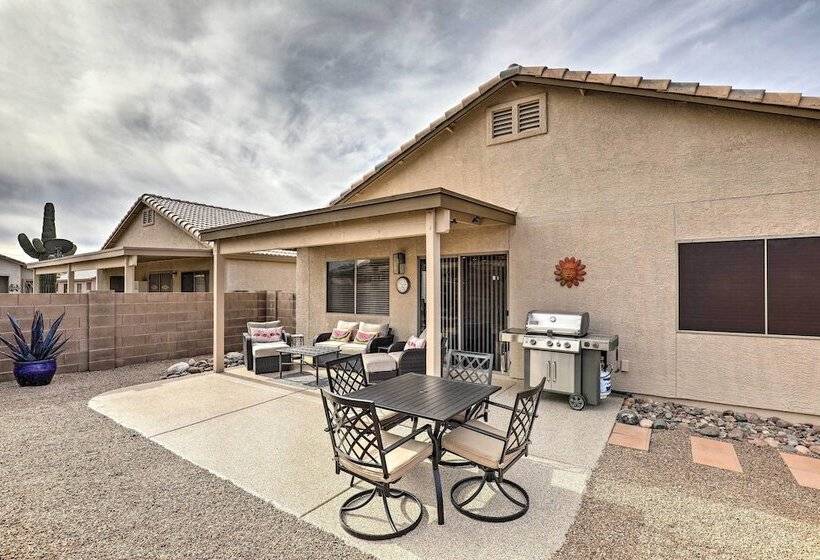 Desert Dwelling Near Trails & Tucson Art Scene!