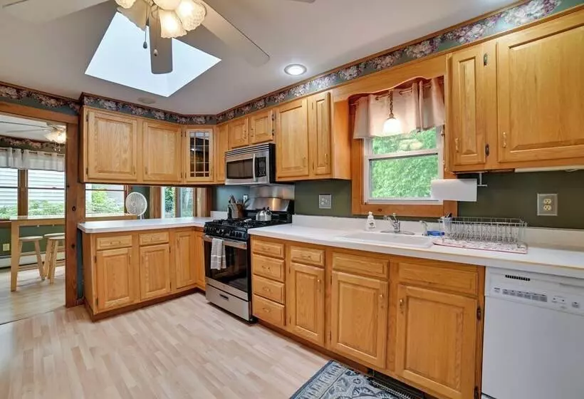 Cayuga Lake Retreat In Seneca Falls W/ Dock!