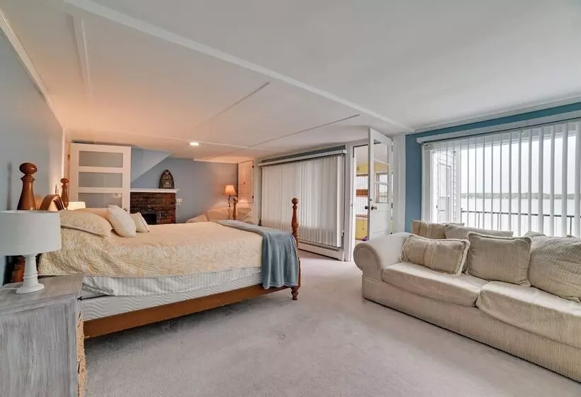 Cayuga Lake Retreat In Seneca Falls W/ Dock!