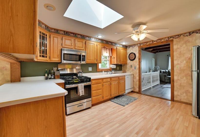 Cayuga Lake Retreat In Seneca Falls W/ Dock!