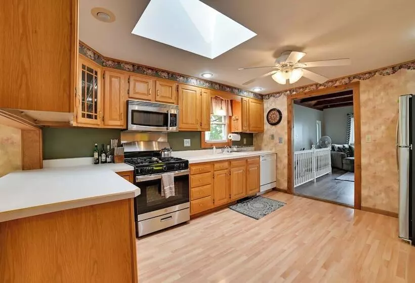 Cayuga Lake Retreat In Seneca Falls W/ Dock!