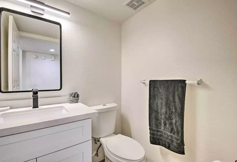 Glendale Family Home: Close To Golf & Westgate