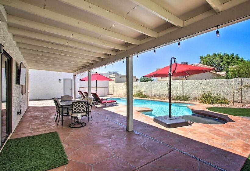 Glendale Family Home: Close To Golf & Westgate