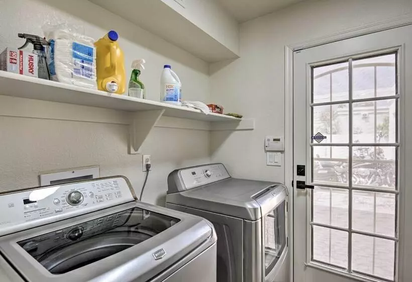 Glendale Family Home: Close To Golf & Westgate