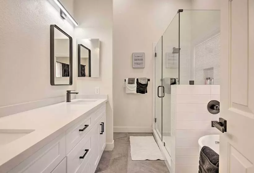 Glendale Family Home: Close To Golf & Westgate