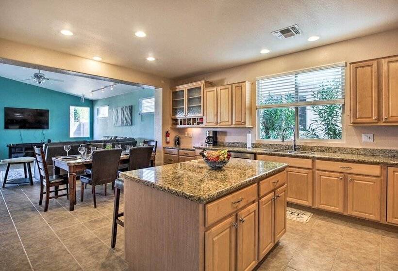 Golfer S Paradise: Oro Valley Home W/ Pool!