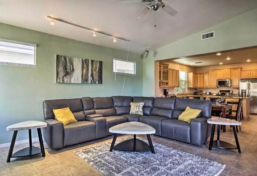 Golfer S Paradise: Oro Valley Home W/ Pool!