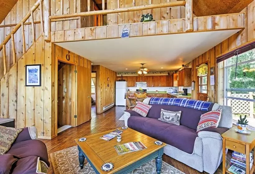 Hot Tub + Mtn Views: Gore Pass Kremmling Cabin