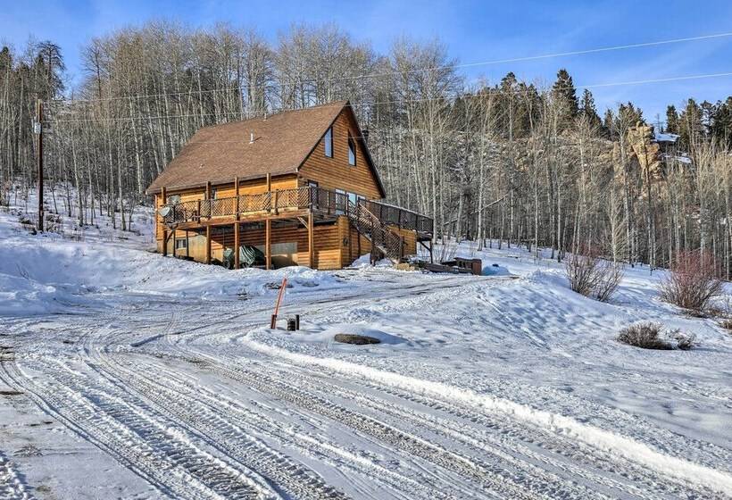 Hot Tub + Mtn Views: Gore Pass Kremmling Cabin