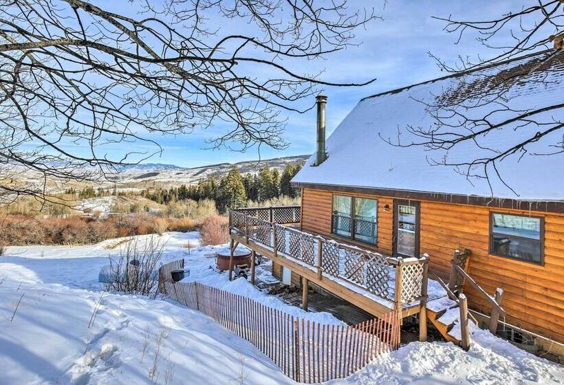Hot Tub + Mtn Views: Gore Pass Kremmling Cabin
