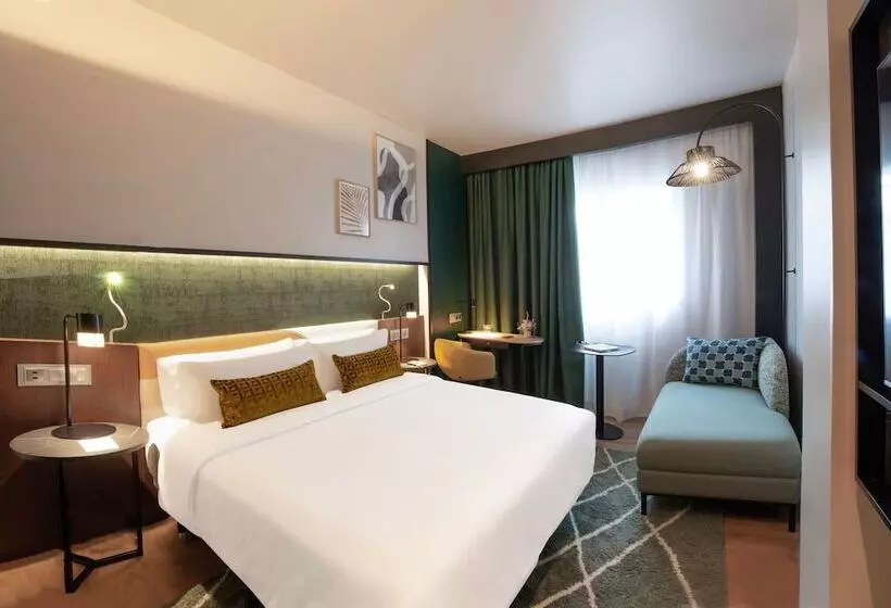 هتل Crowne Plaza Madrid   Centre Retiro, An Ihg
