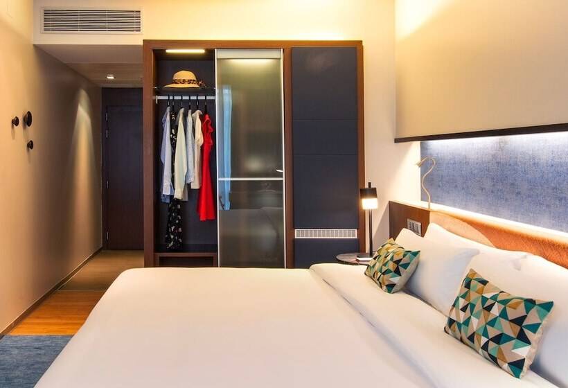 هتل Crowne Plaza Madrid Centre Retiro, An Ihg