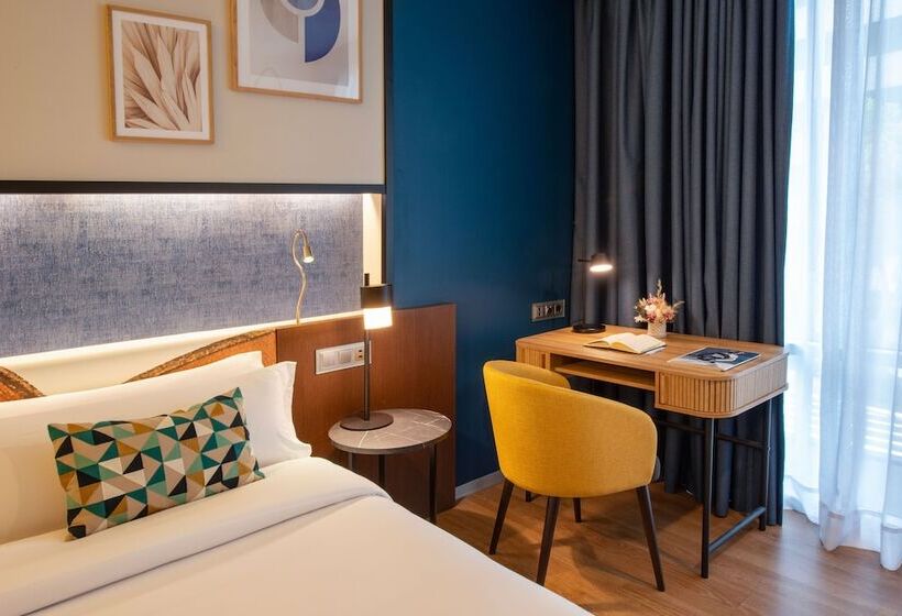 هتل Crowne Plaza Madrid Centre Retiro, An Ihg